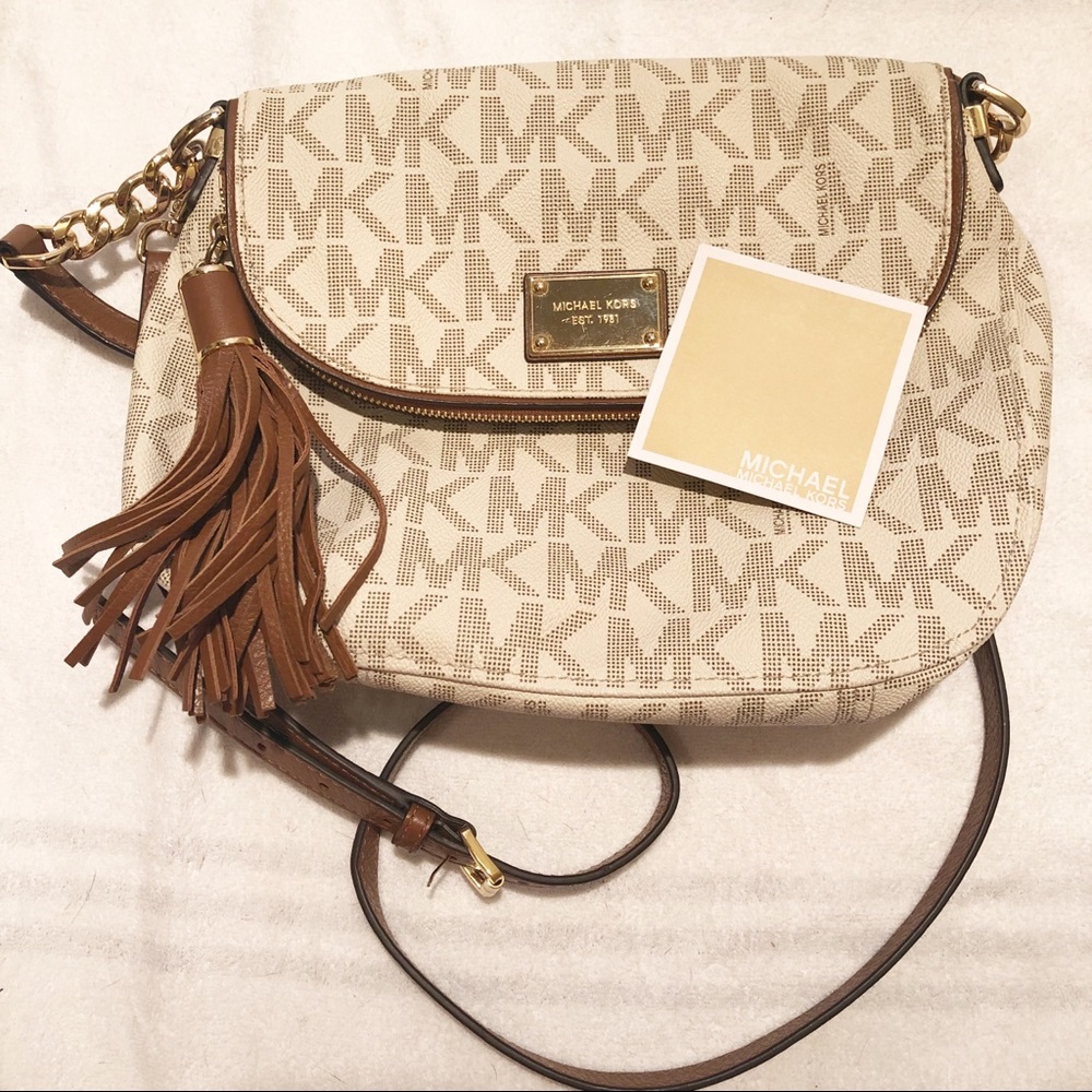 Michael Kors Jetset Flap Crossbody